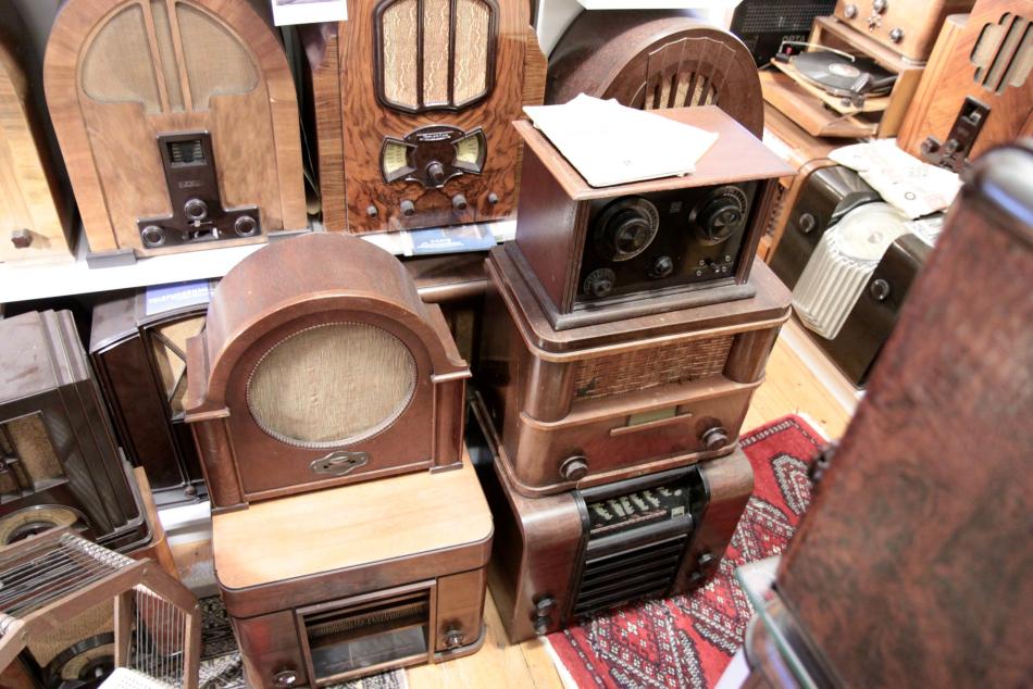 Sammlung alter Radios von Jörg Chowanetz